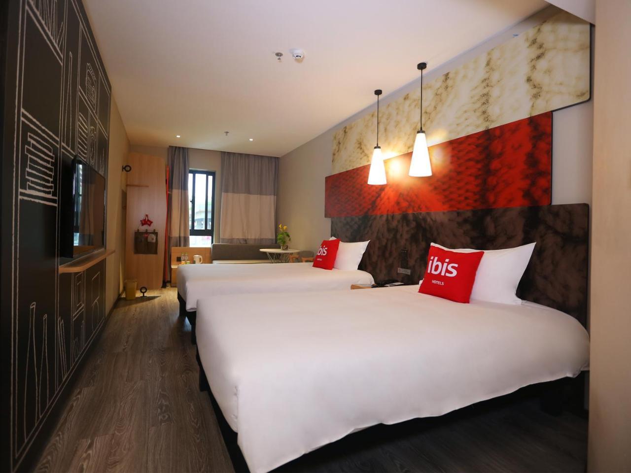 Ibis Haikou Injoy Plaza Hotel Buitenkant foto