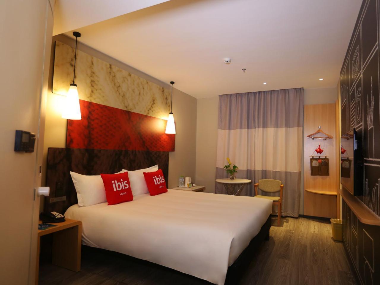 Ibis Haikou Injoy Plaza Hotel Buitenkant foto