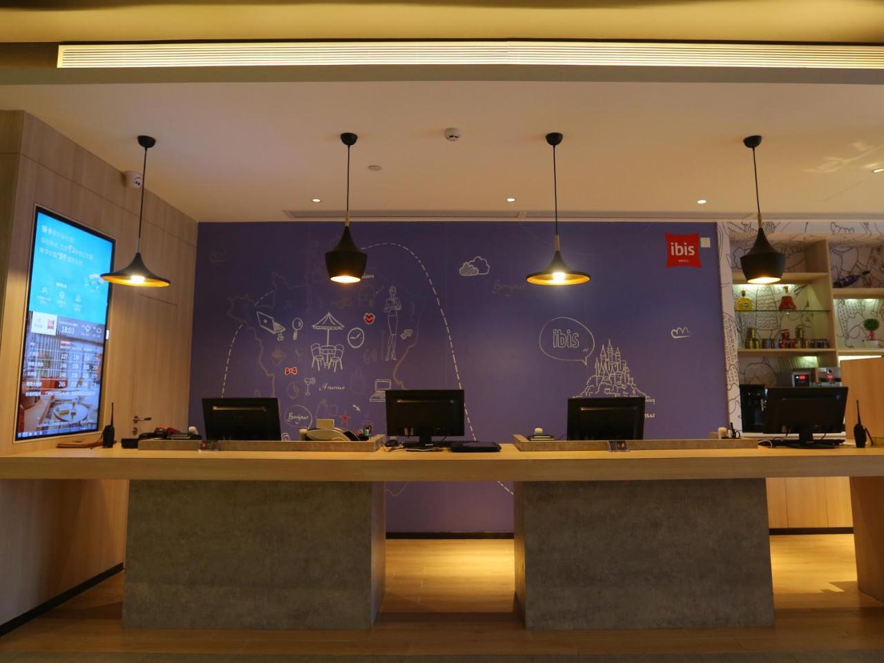 Ibis Haikou Injoy Plaza Hotel Buitenkant foto