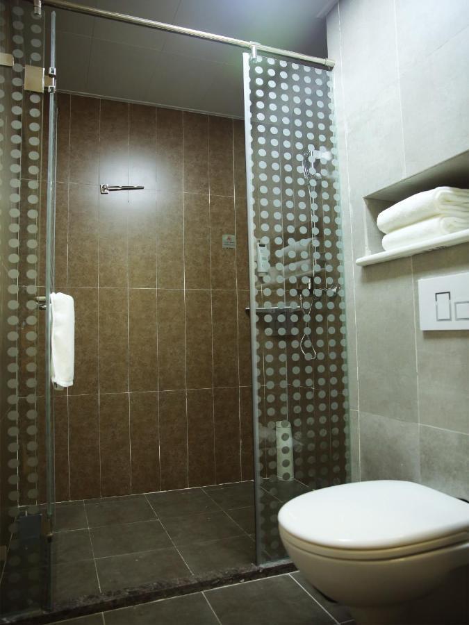 Ibis Haikou Injoy Plaza Hotel Buitenkant foto